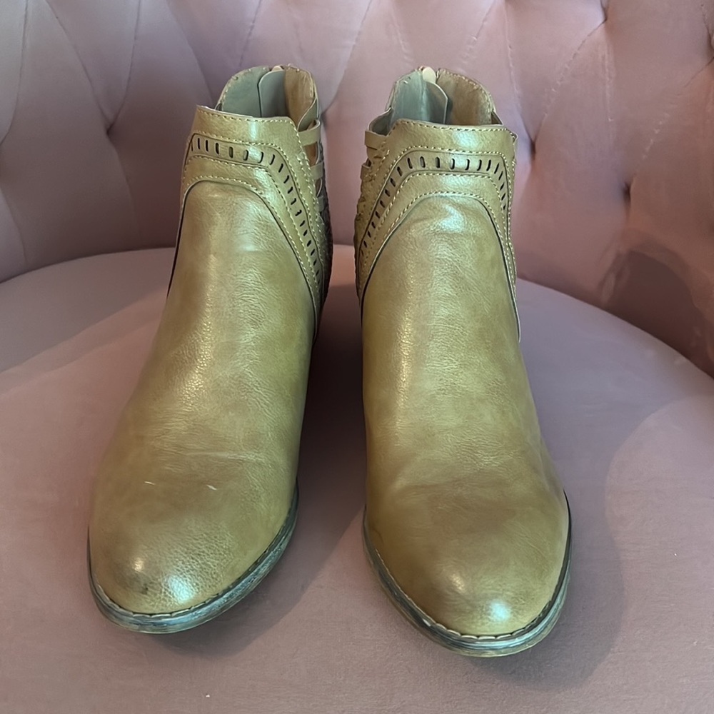 Booties - Picture 3 of 7